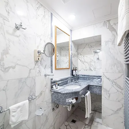 Hotel Phi Principe Coni