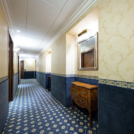 Szálloda Phi Principe Cuneo