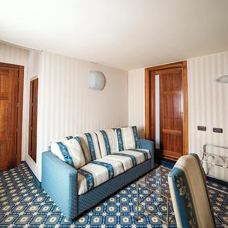 Szálloda Phi Principe 4*