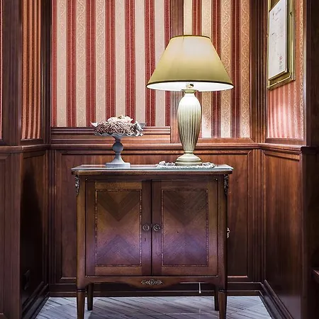 Phi Principe Szálloda